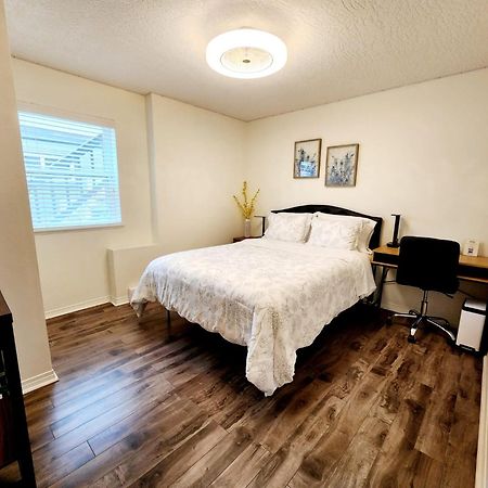 Adorable 1- Bedroom Suite In Langford Victoria Exterior photo